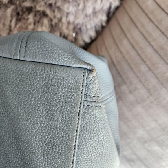 Michael Kors EUC Large Powder Blue Leather Tote With Silvertone Chain - Picture 10 of 16